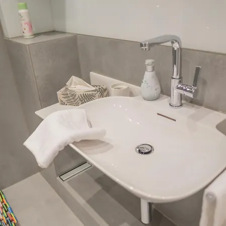 Bg Living & Hosting - Historisches Ferienhaus 